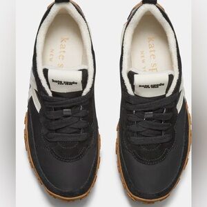 K As
In Kate Runner in Bkack